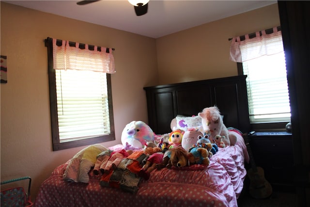 bedroom featuring ceiling fan