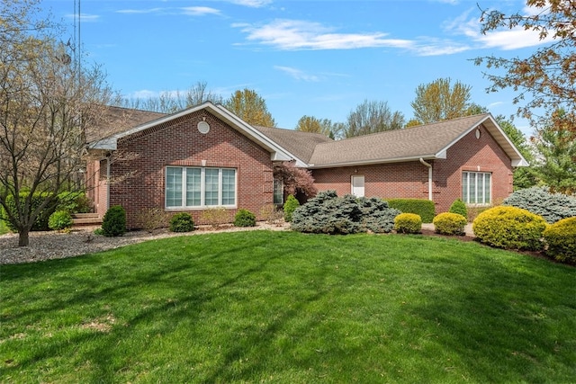 324 Beechwood Dr, Taylorville, IL 62568 - photo 1