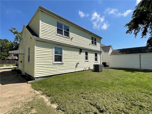 311 W Kreke Ave, Effingham, IL 62401 - photo 3