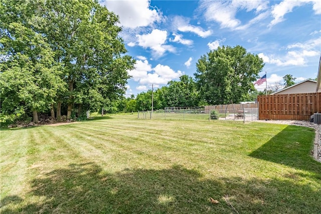 2430 Baker Ln, Decatur, IL 62526 - view of yard