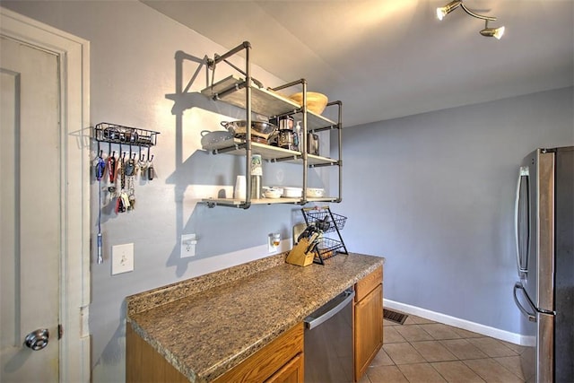 1402 W King St, Decatur, IL 62522 - photo 9