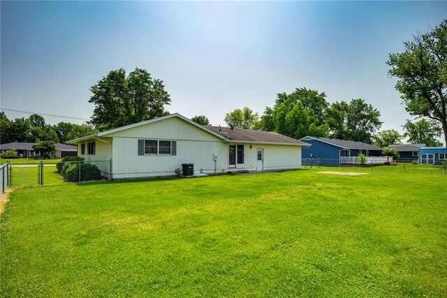1009 Henrietta St, Effingham, IL 62401 - rear view of house