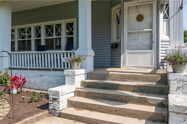 1440 W Decatur St, Decatur, IL 62522 - entrance to property with covered porch