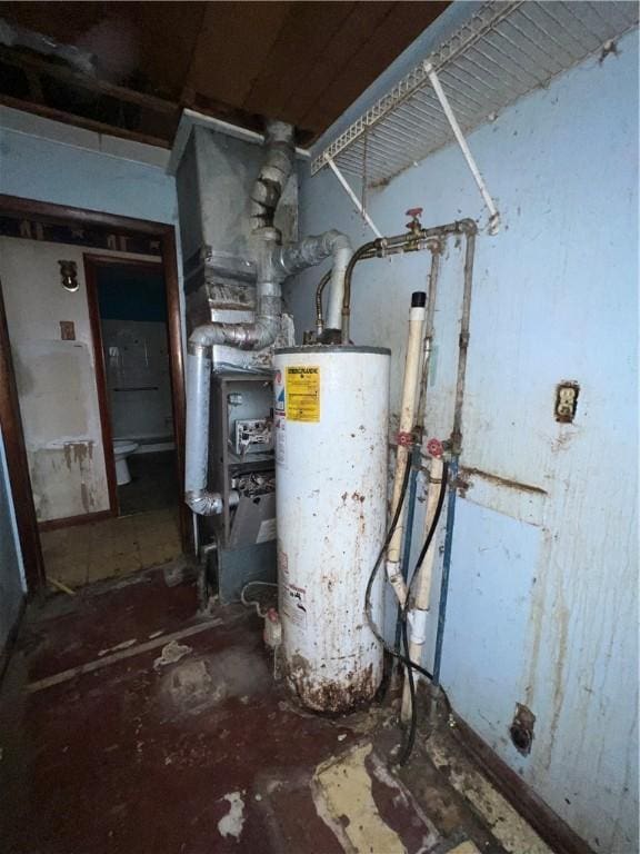 902 N Robb St, Robinson, IL 62454 - utilities with water heater