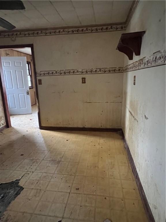 902 N Robb St, Robinson, IL 62454 - spare room featuring light flooring and a ceiling fan