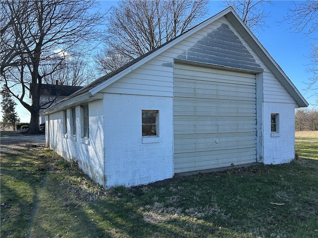 view of detached garage