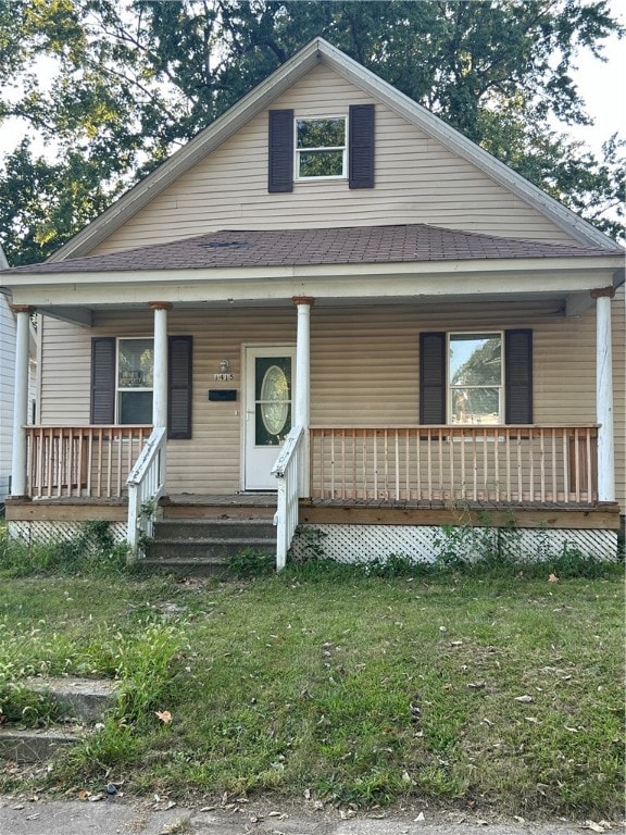 bungalow-style house with covered porch