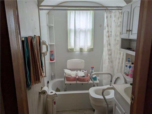 409 E Adams St, Paris, IL 61944 - full bath with toilet, shower / bathtub combination with curtain, and vanity