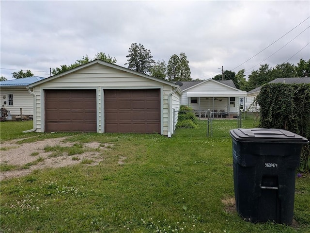 409 E Adams St, Paris, IL 61944 - view of detached garage