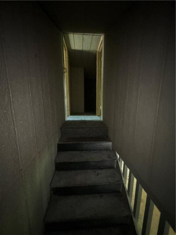 1159 Mueller Ave, Decatur, IL 62526 - view of stairs