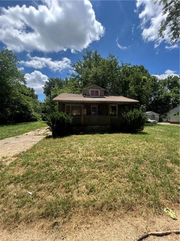 1159 Mueller Ave, Decatur, IL 62526 - view of front of property featuring a front lawn and a porch