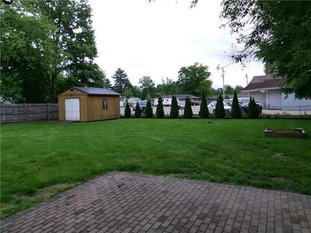 2004 Hayes Ave, Charleston, IL 61920 - view of yard featuring a patio