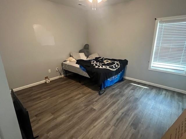 602 S Linden St, Effingham, IL 62401 - bedroom featuring dark wood-style floors and ceiling fan