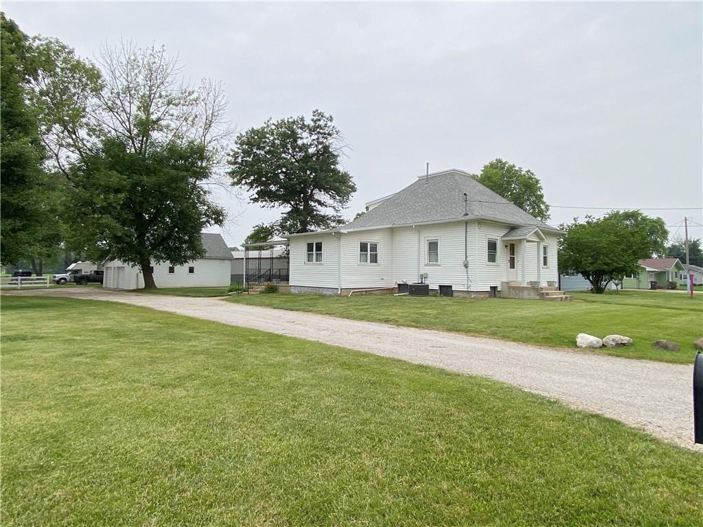 828 S Indiana St, Ashmore, IL 61912 - photo 1