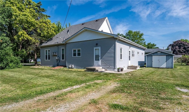 820 S Main St, Sullivan, IL 61951 - photo 1