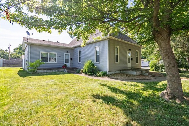 820 S Main St, Sullivan, IL 61951 - photo 2