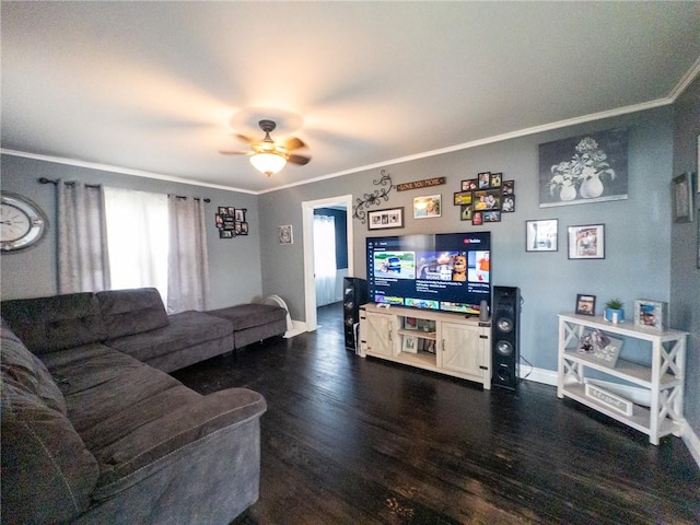 114 E 11th St, Georgetown, IL 61846 - living area featuring crown molding, wood finished floors, and ceiling fan