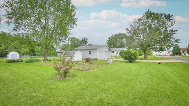 1302 Clement Ave, Forsyth, IL 62535 - view of yard