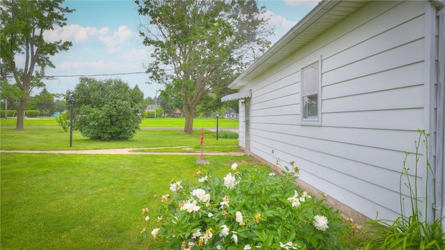 1302 Clement Ave, Forsyth, IL 62535 - view of green lawn