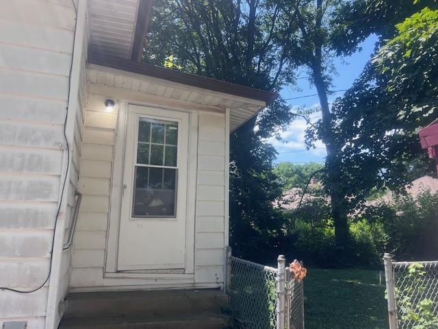 113 S 25th St, Mattoon, IL 61938 - view of exterior entry
