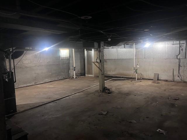 113 S 25th St, Mattoon, IL 61938 - view of unfinished below grade area