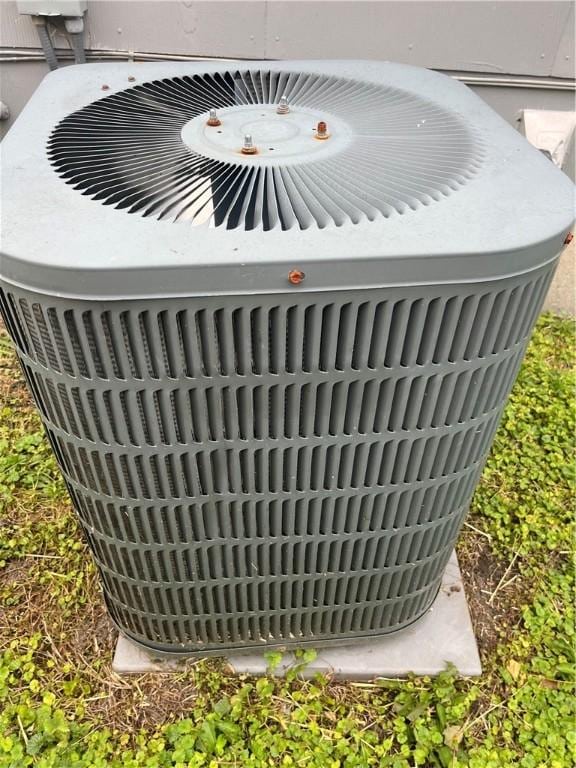 420 N 33rd St, Mattoon, IL 61938 - exterior view of a cooling unit