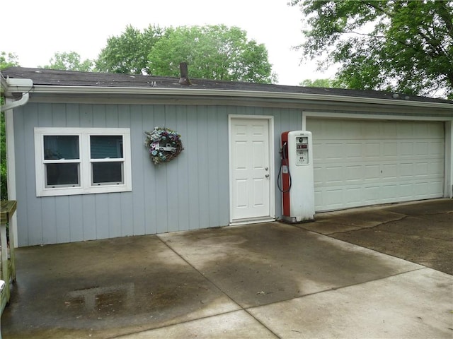 3535 Ferndale Ave, Danville, IL 61834 - view of garage