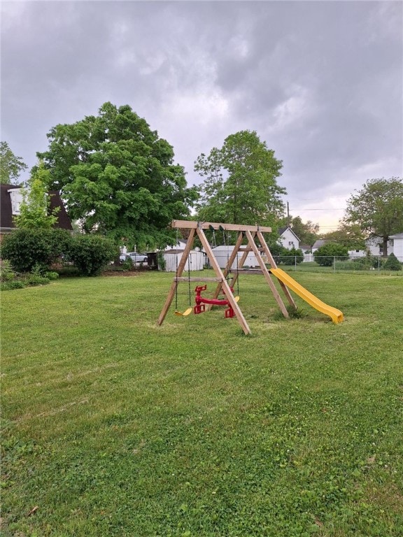 204 Bryan St, Catlin, IL 61817 - view of play area featuring a lawn