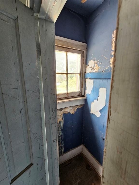 528 E Broadway St, Centralia, IL 62801 - view of bathroom