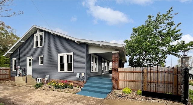 605 N 15th St, Mattoon, IL 61938 - view of home's exterior with fence