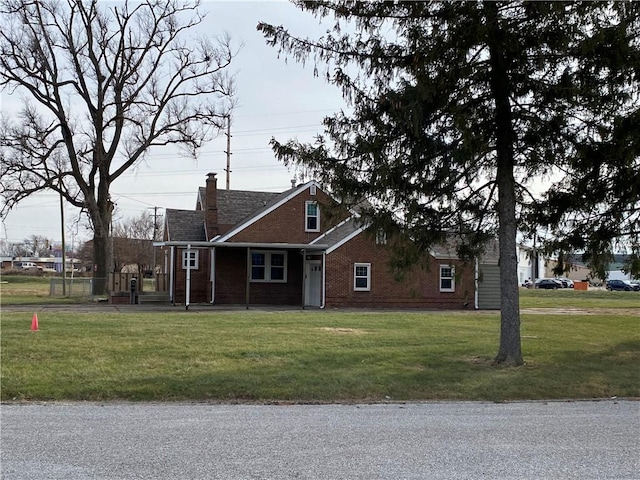 view of front of house featuring a front yard