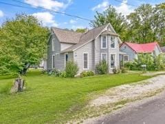 525 N 7th St, Charleston, IL 61920 - photo 1