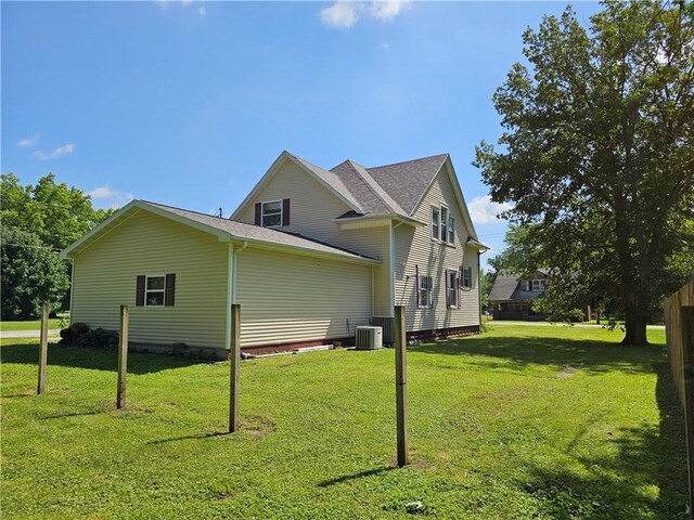 301 S Meridian St, Toledo, IL 62468 - view of property exterior featuring a lawn