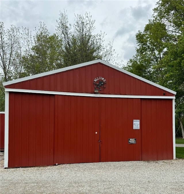 view of outbuilding