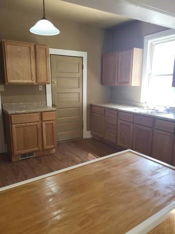 1558 N Main St, Decatur, IL 62526 - photo 9