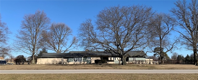 400 Country Club Rd, Mattoon, IL 61938 - view of front of house