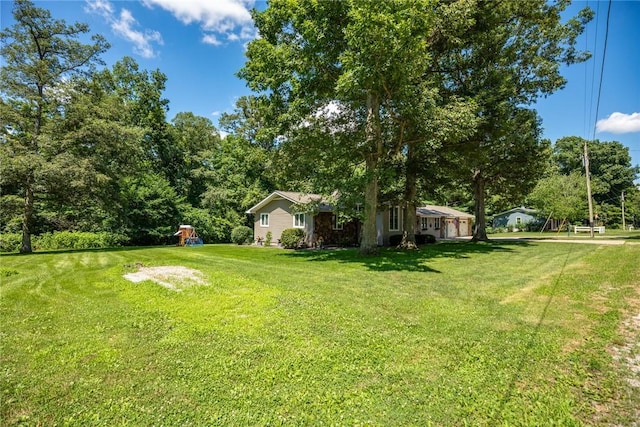 18058 E 1545th Ave, Teutopolis, IL 62467 - view of grassy yard
