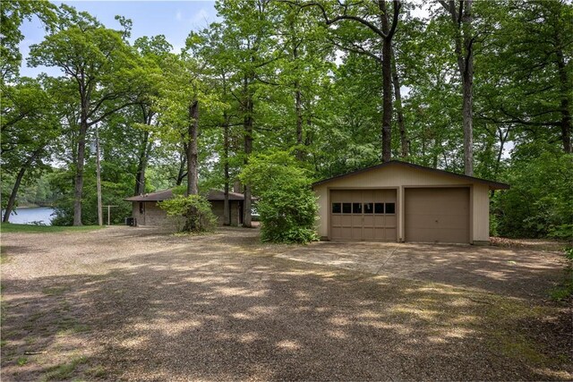 14915 N 8th Ave, Effingham, IL 62401 - view of front facade with an outbuilding and a garage