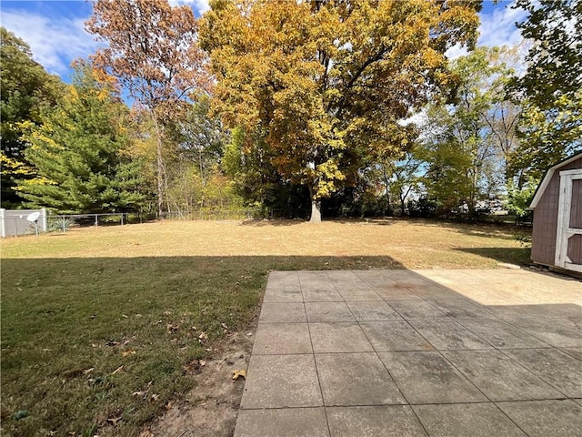 1408 Hickory Hill Dr, Effingham, IL 62401 - view of yard with a patio and a storage unit