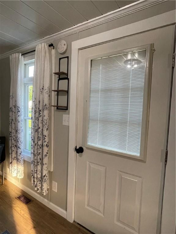 510 S 5th St, Marshall, IL 62441 - entryway with crown molding and wood finished floors