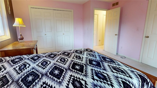 bedroom featuring a closet