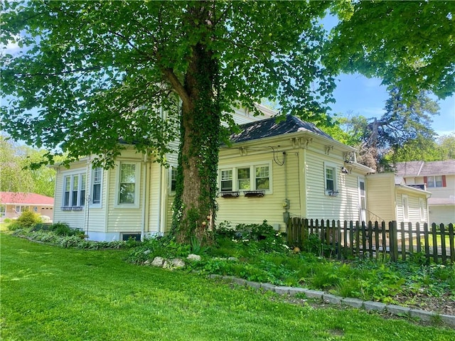 401 E Fourth St, Pana, IL 62557 - view of home's exterior