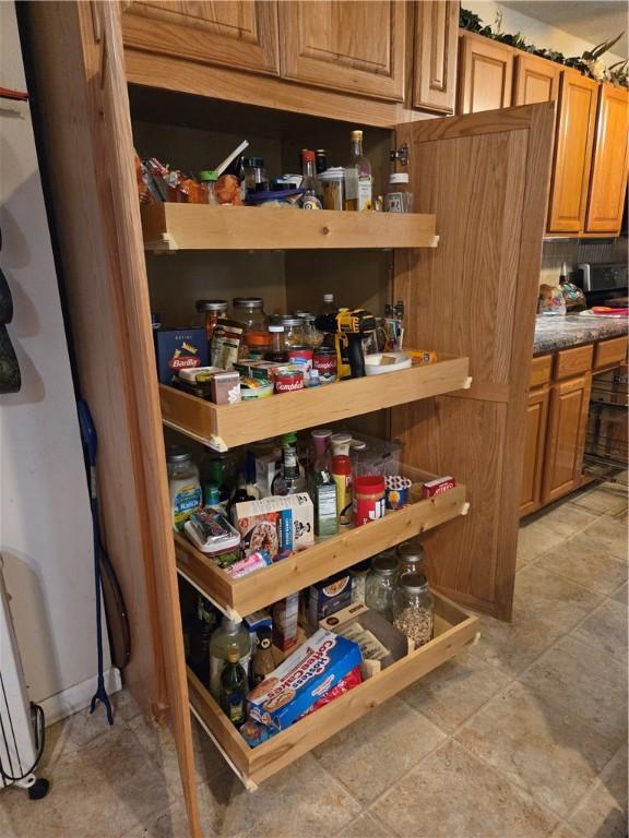 3254 Vista Dr, Danville, IL 61832 - view of storage area