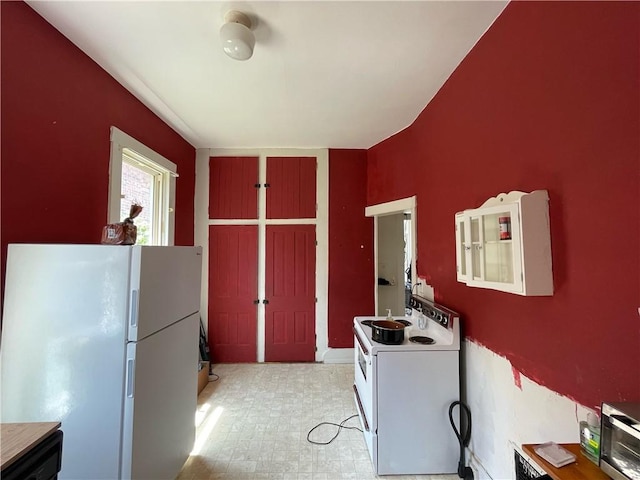 303 6th St, Charleston, IL 61920 - kitchen with white appliances