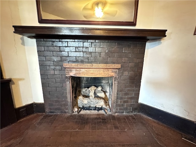 room details featuring a fireplace