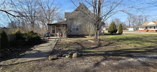 view of front of house with a front yard