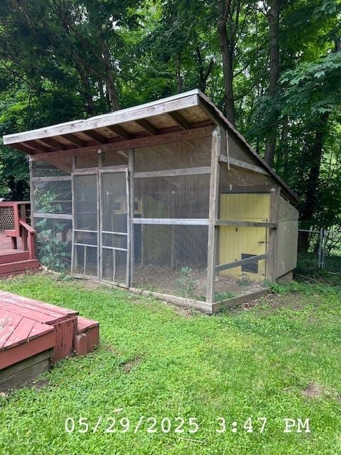 6680 John Dr, Mt Zion, IL 62549 - view of poultry coop featuring a lawn
