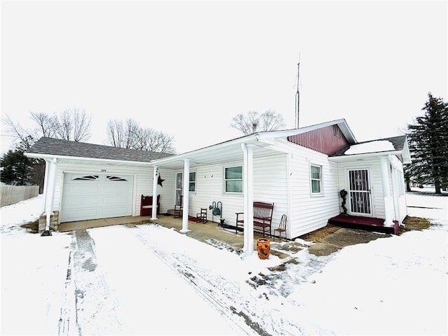 view of front facade featuring a garage