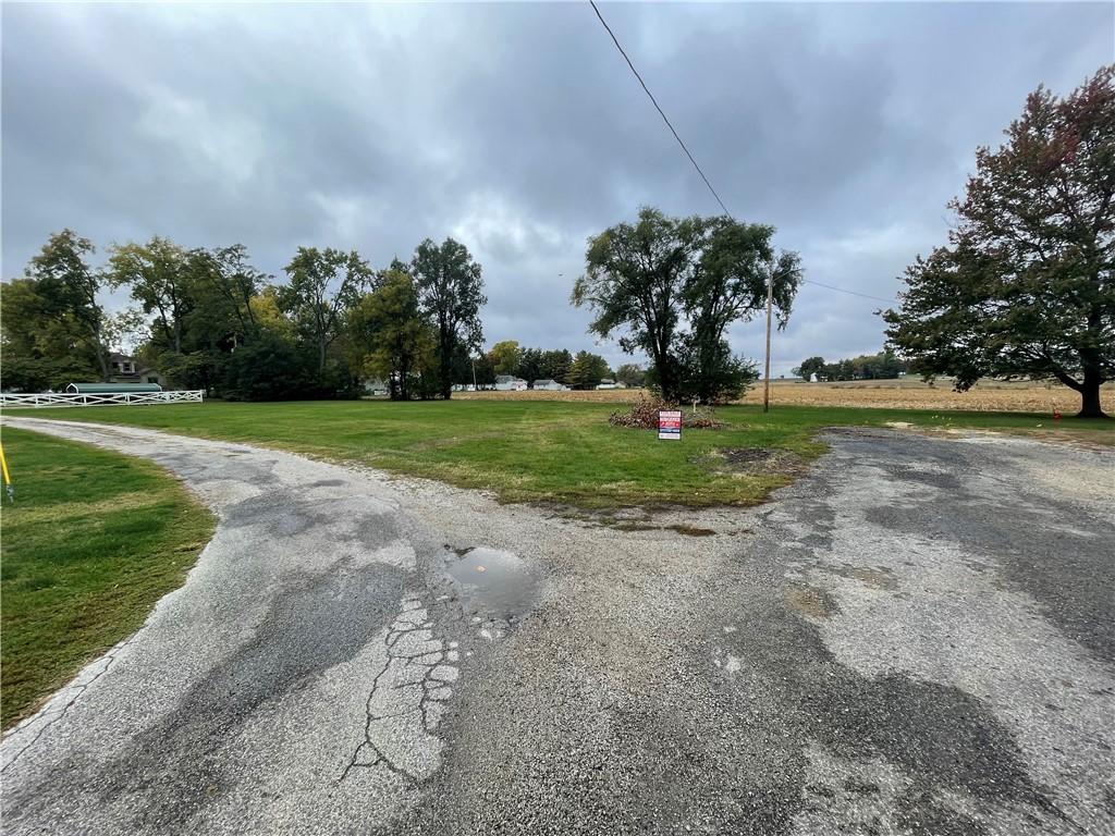 N St, Assumption, IL 62510 - photo 2