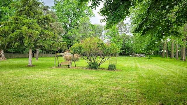 707 S Airport Rd, Decatur, IL 62521 - view of yard